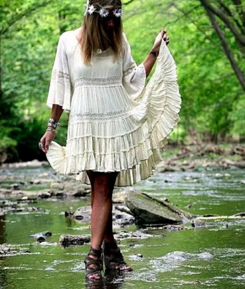 Free People Dresses & Skirts - Free People Dream Cloud Daisy Crochet Ivory